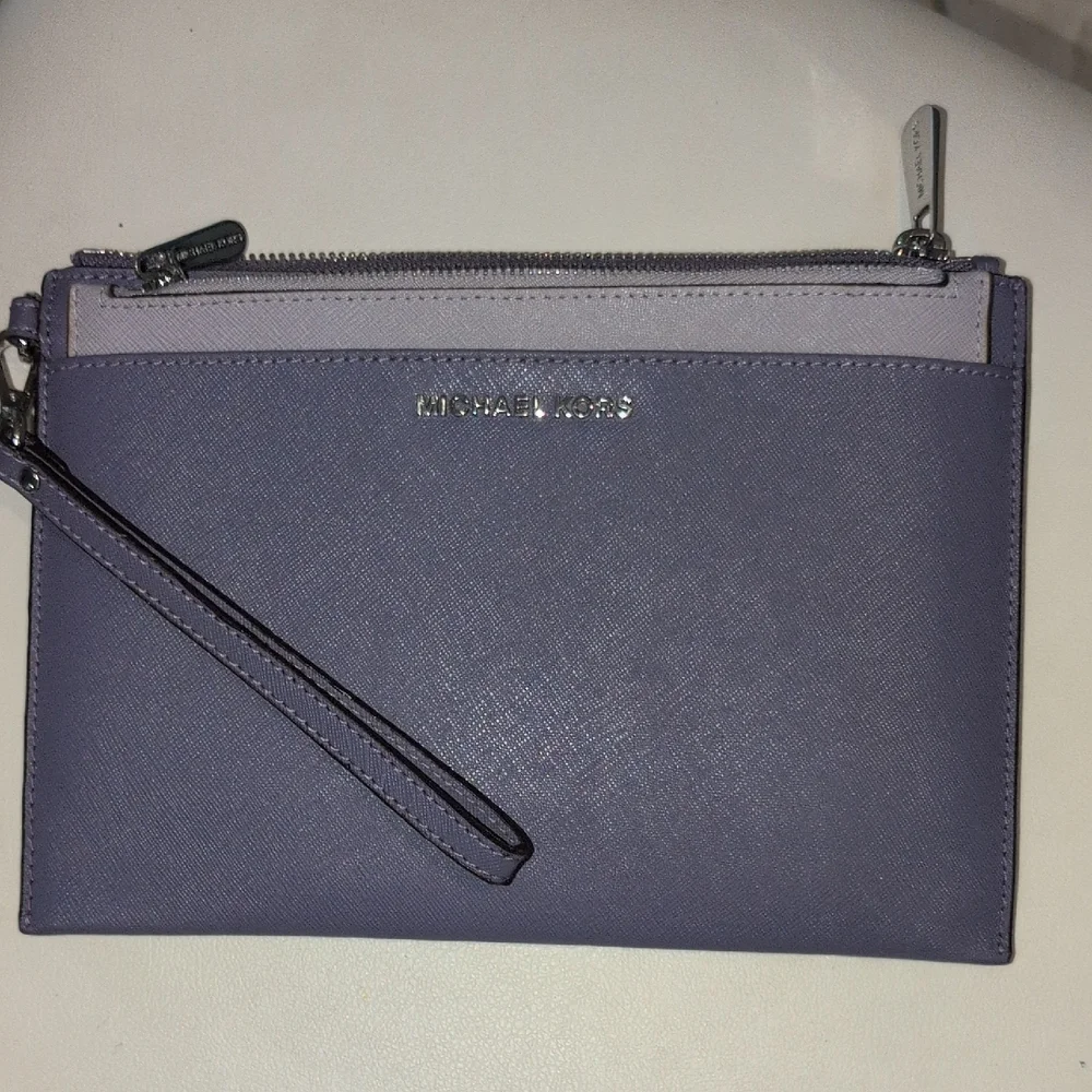 Michael Kors Jetset Xlarge Travel Wristlet With Pop Out Clutch  NWOT - Picture 12 of 12